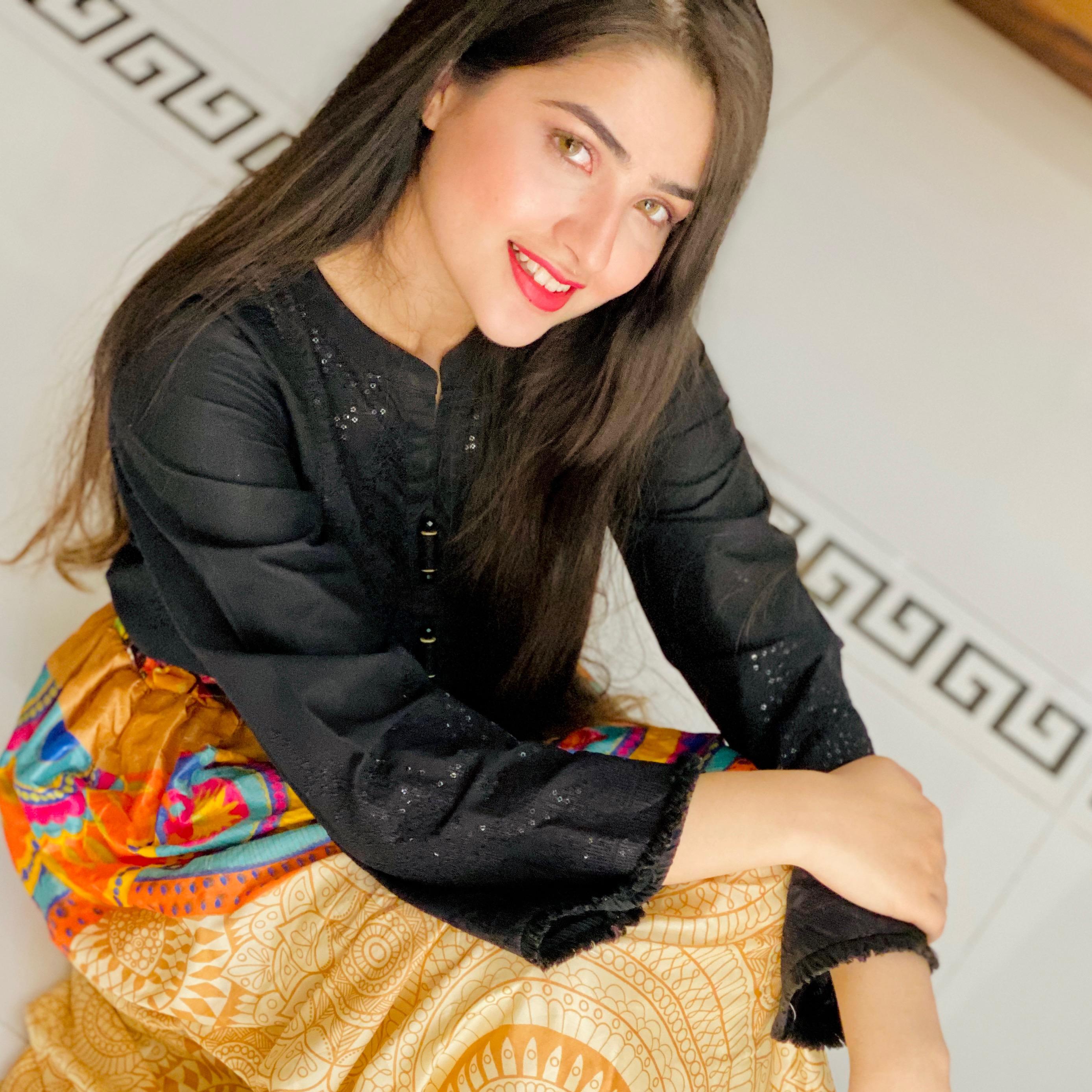 Zahra Waseem zahra_waseem