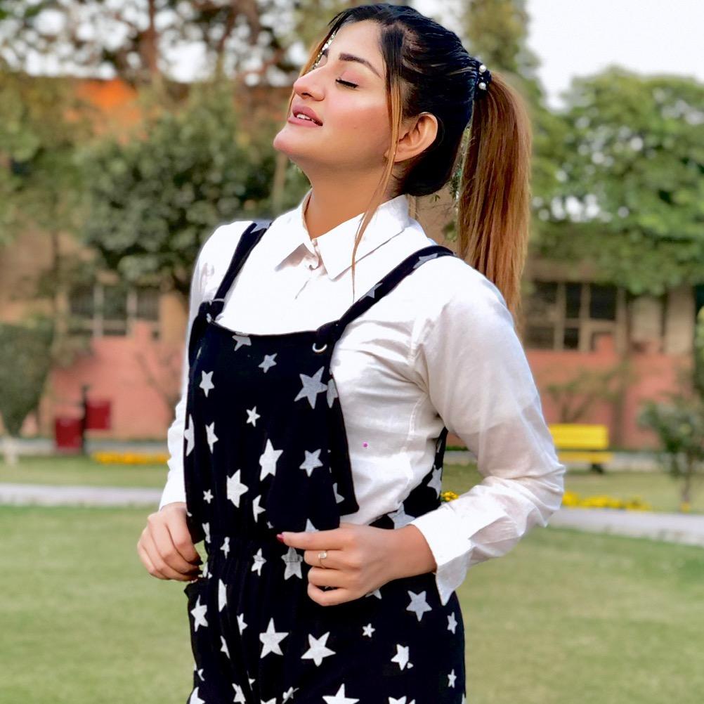 Momeeeh mehreenkhokhar1