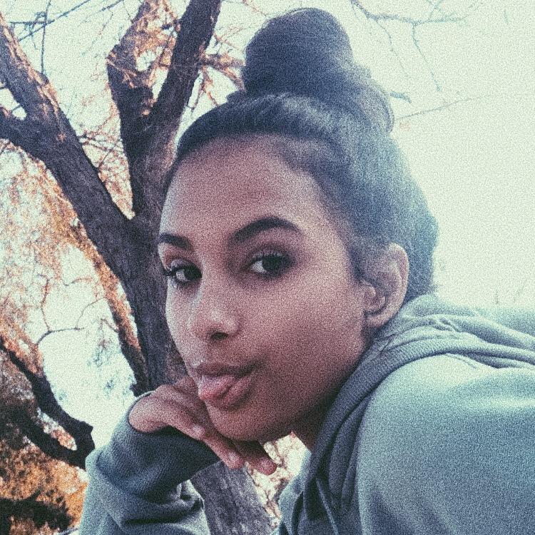 lanegriiii🖤 anabarreraaa_