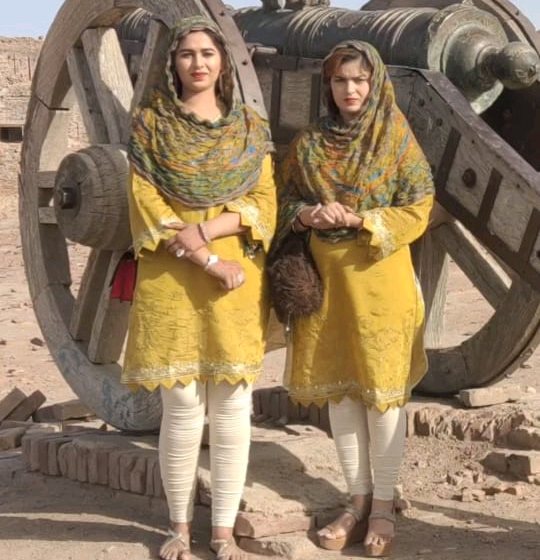 Khadija+Aliza khadija.aliza12