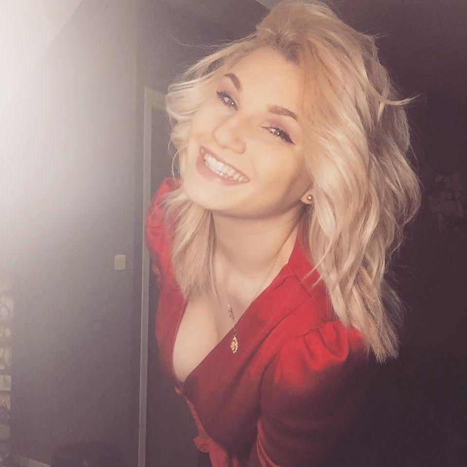 Léa lesyeuxverrrttt