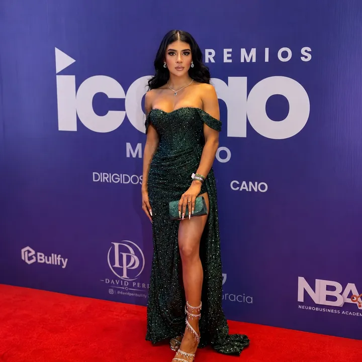 @sofiaivannaoficial