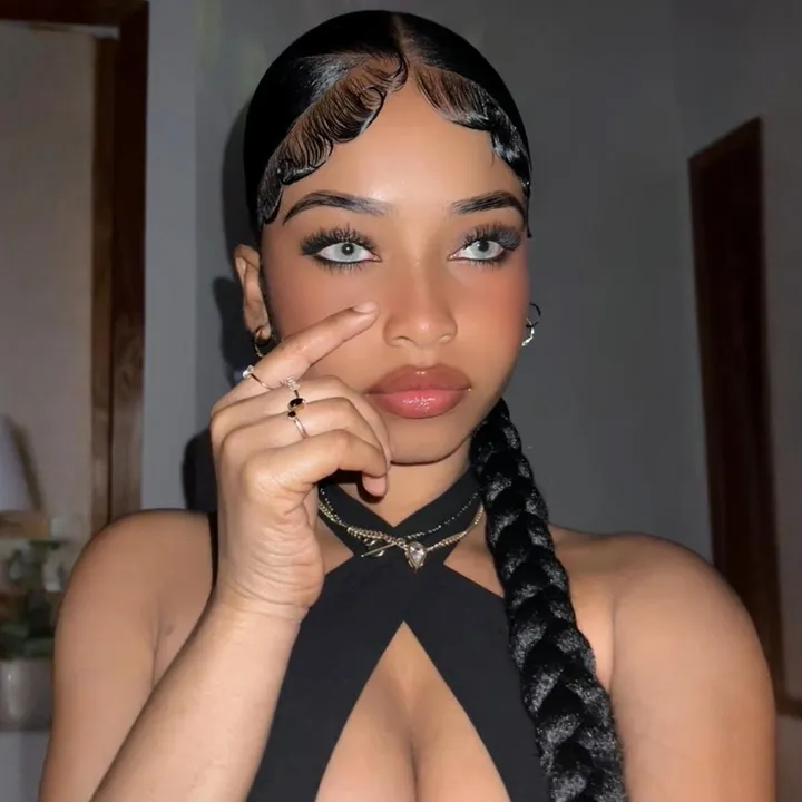 akielafranzualiveonly