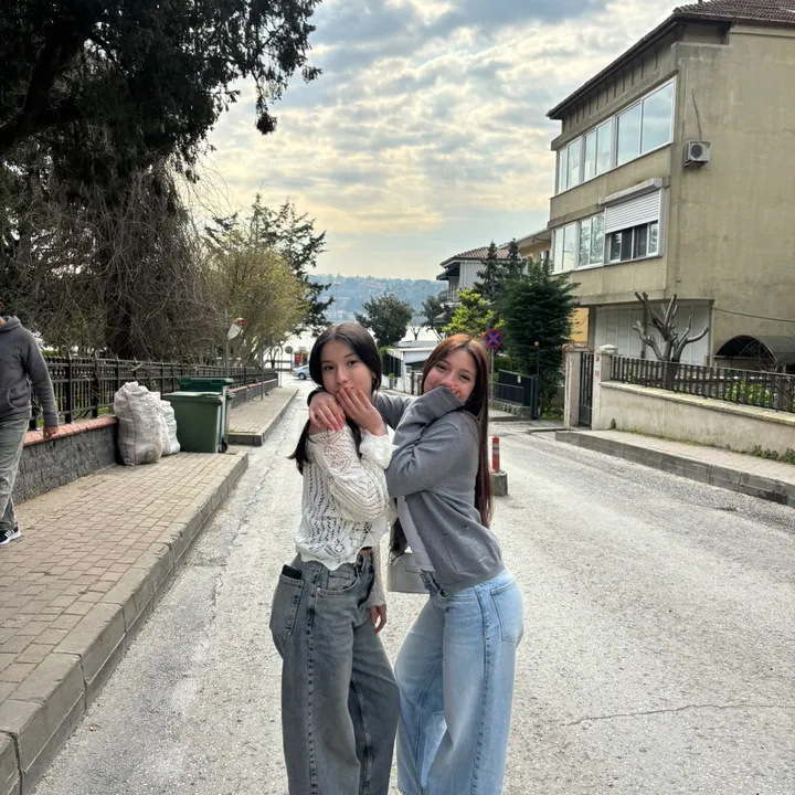 ikibizdenbirsizden