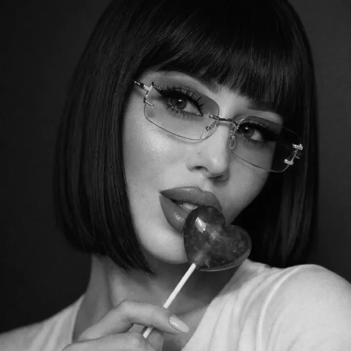 @brunette.537