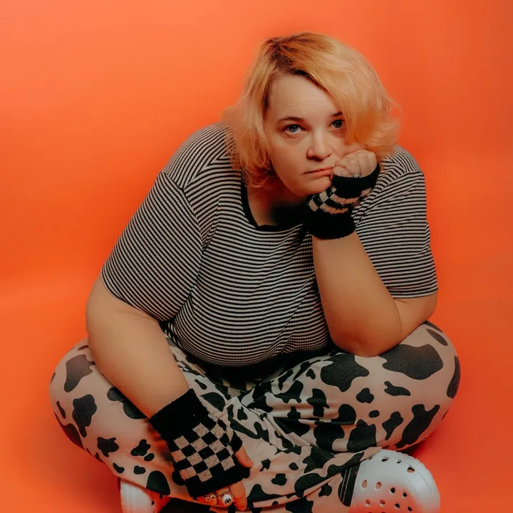 @itsrainbowsally