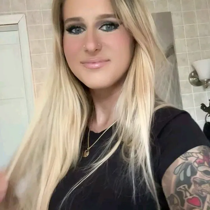@lara.cumkitten3