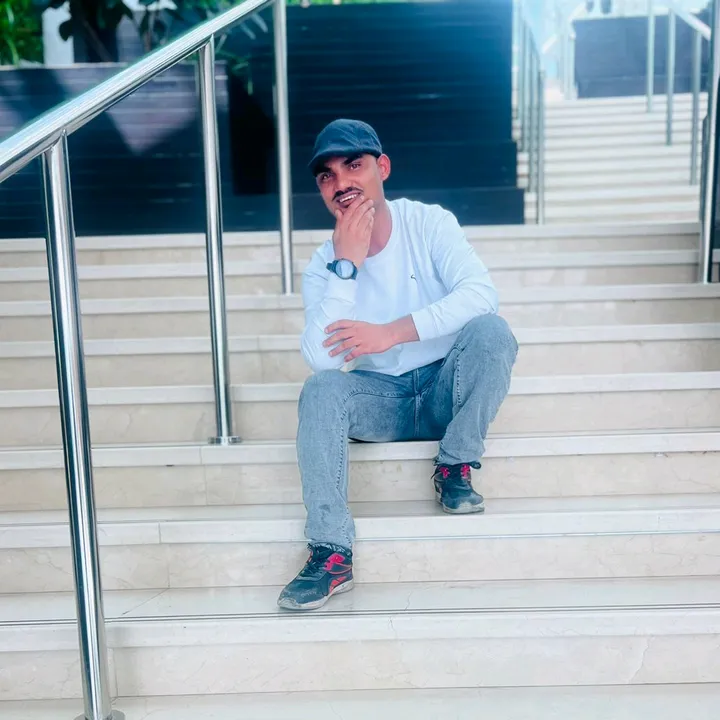 @ishwariniura