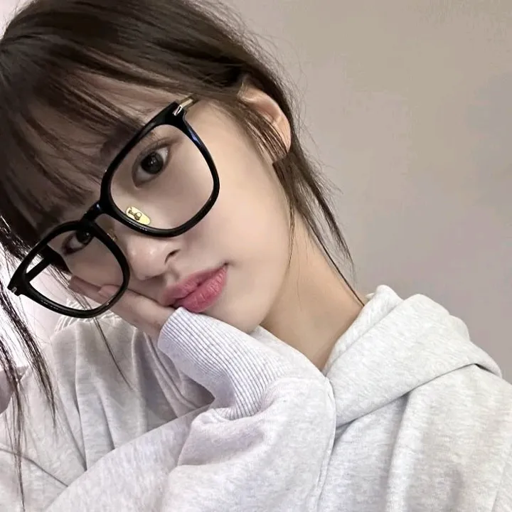 @adoryeon