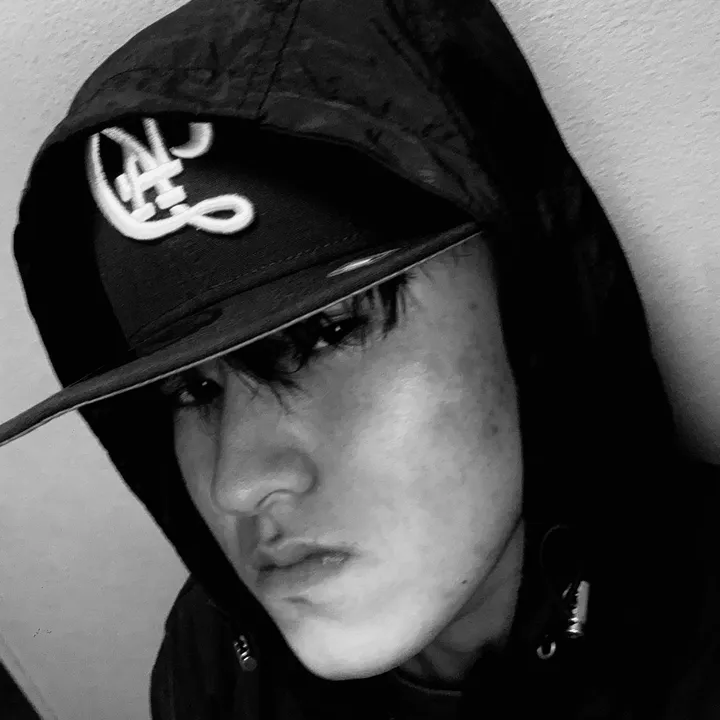 thenude_fazyl