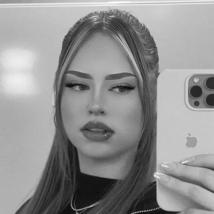 @camii111