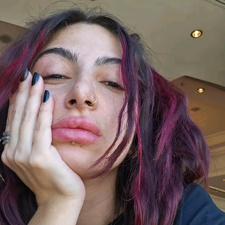 @bl00m00n8