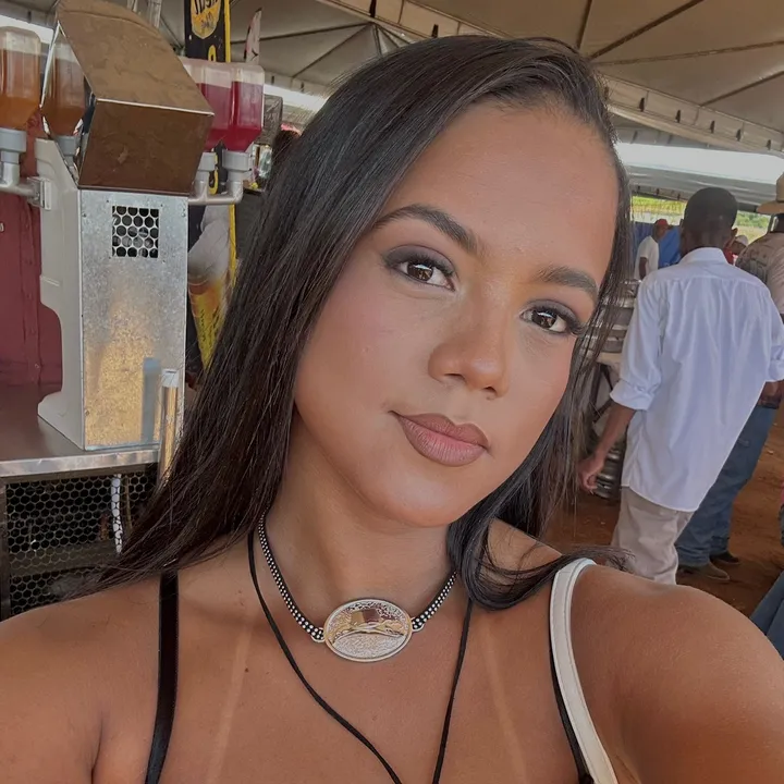 @raisamarquess