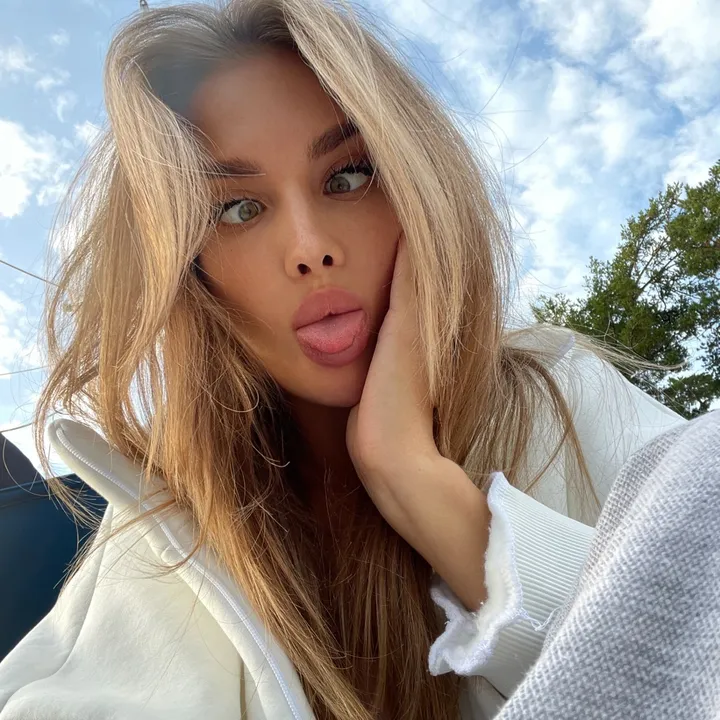 @onyllee
