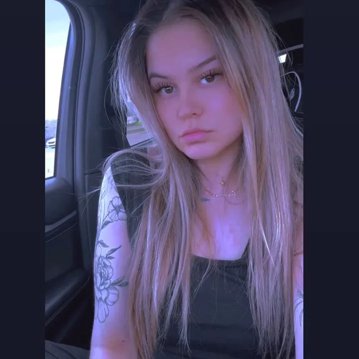 @vickyy.2727