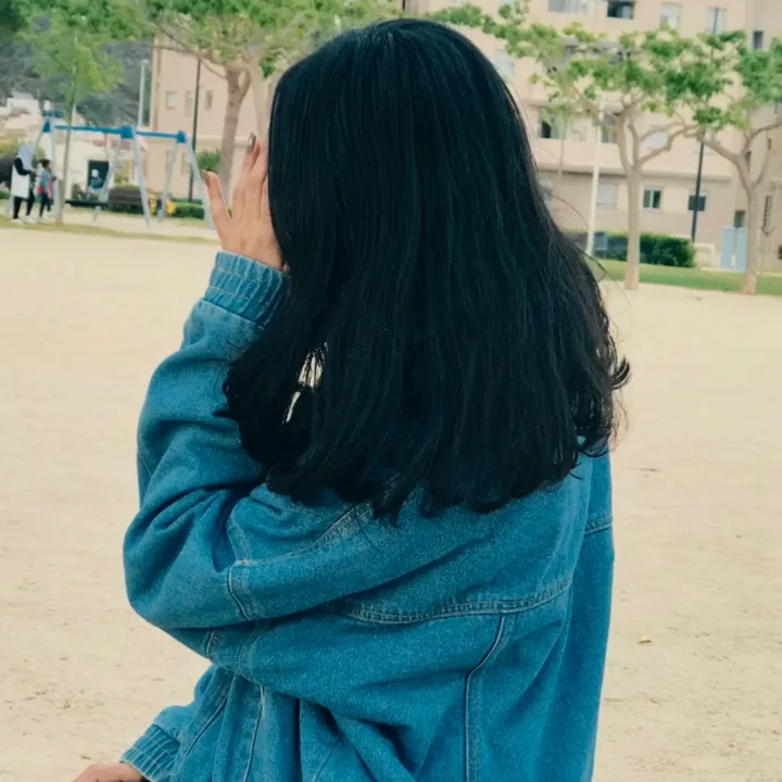 @adeenay_ch
