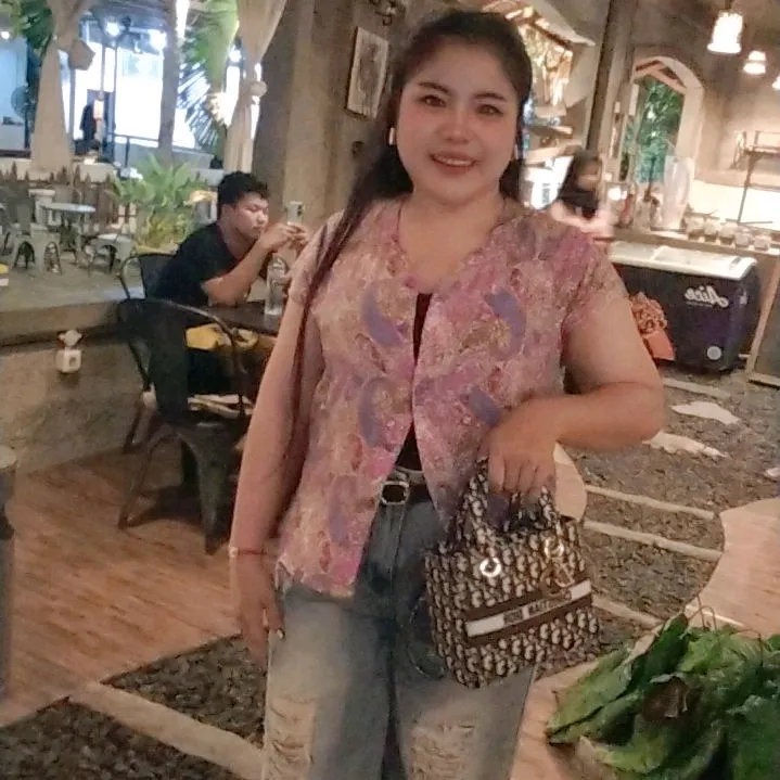 @vikha2305
