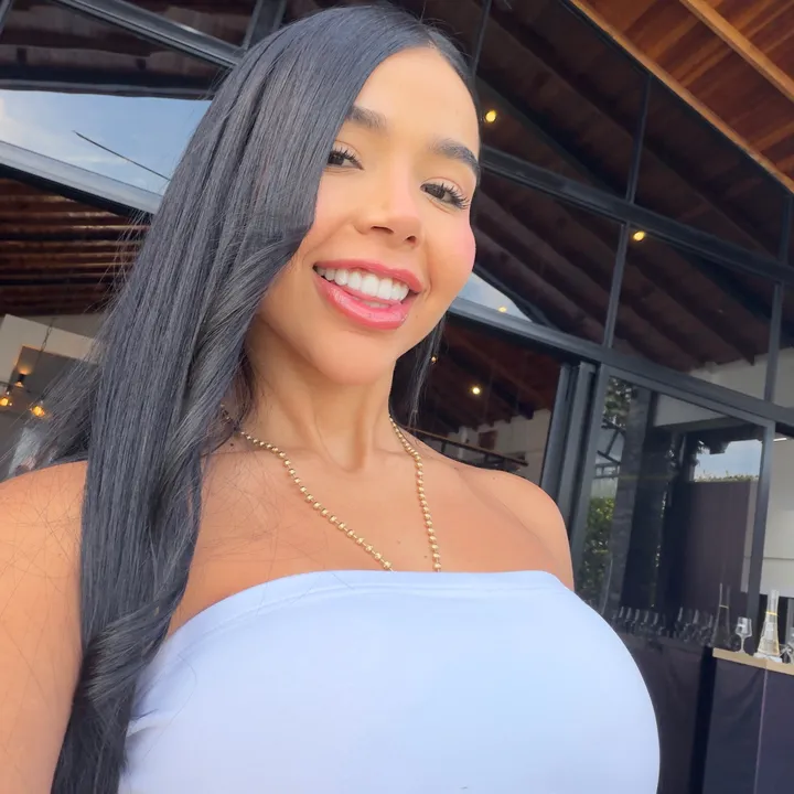 @angielorenaoficial1