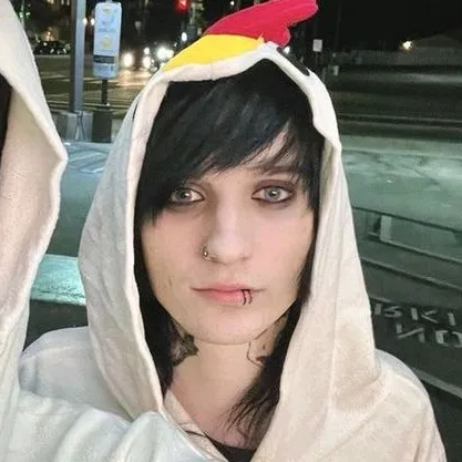 @averylargemayooo