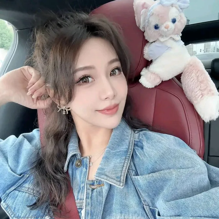 @kelly10973j