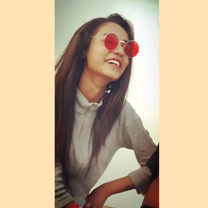 @_shreya02_