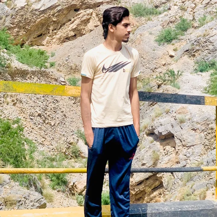 @itx_husnain.bangash