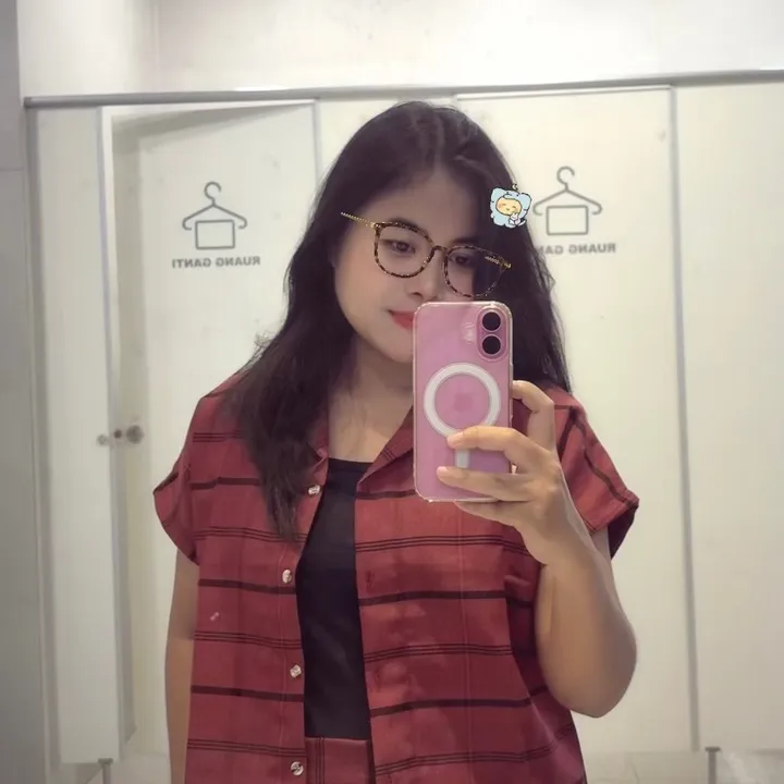 @oops.dailyy