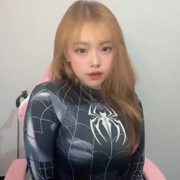 @_ayang9