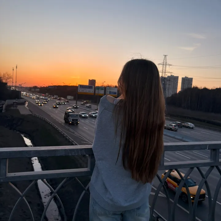 @_dinqq_