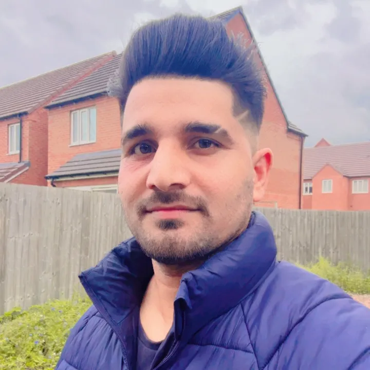 @rohit_hoshiarpuria07