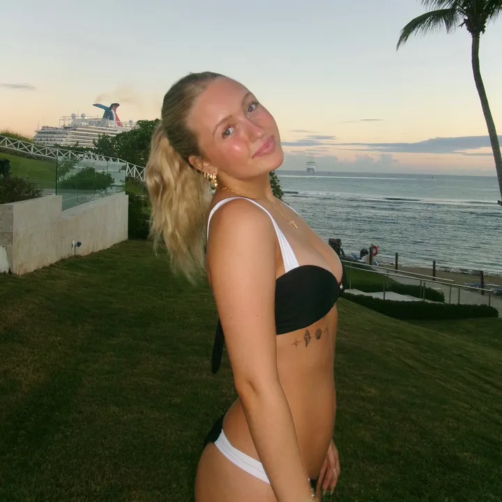 blondebeachmermaid