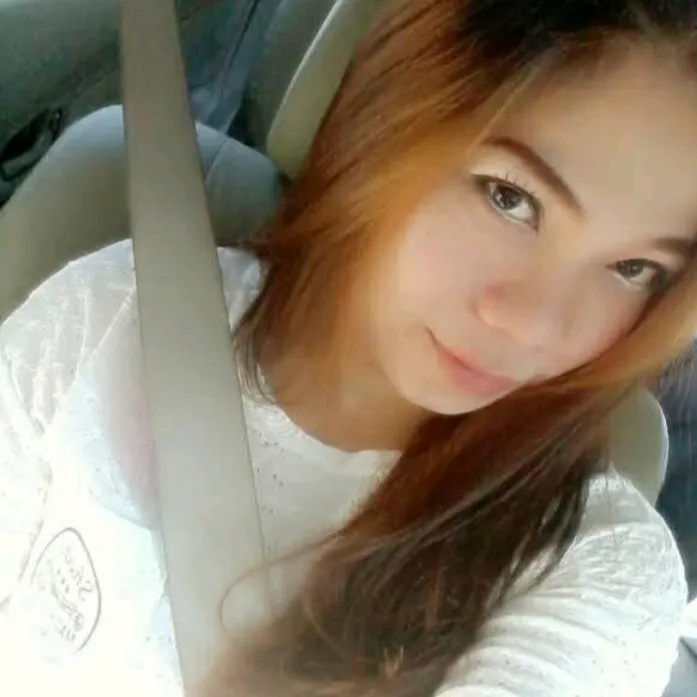 @vennyqueenara