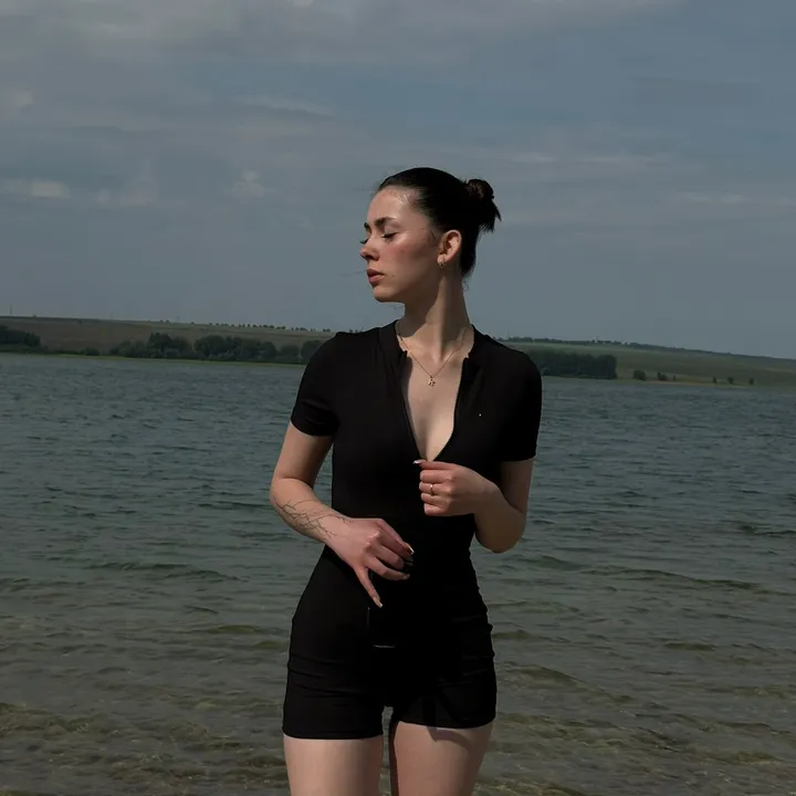 @_erusalima_