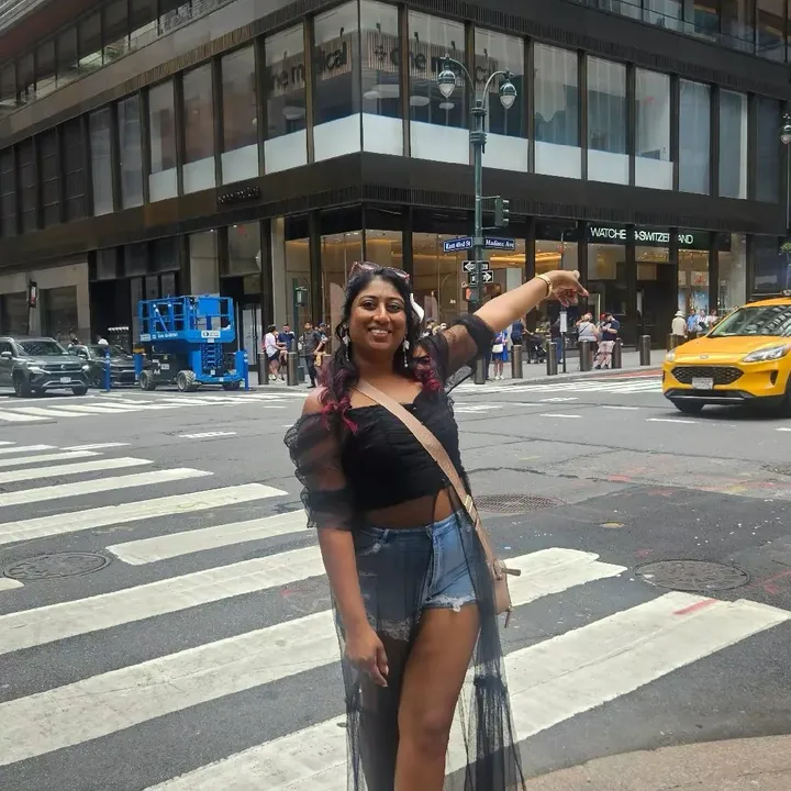 @desireeokolo