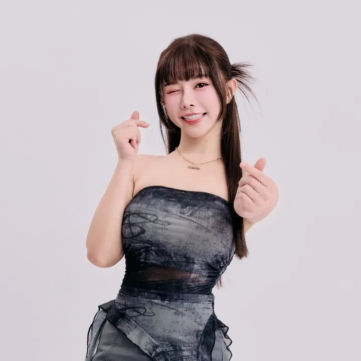 @avawu0726