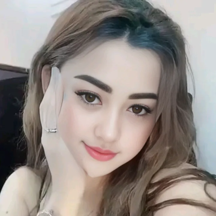 @elissarahma
