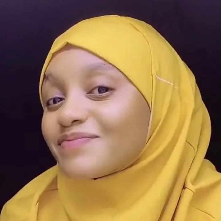 @hauwa_m_muha