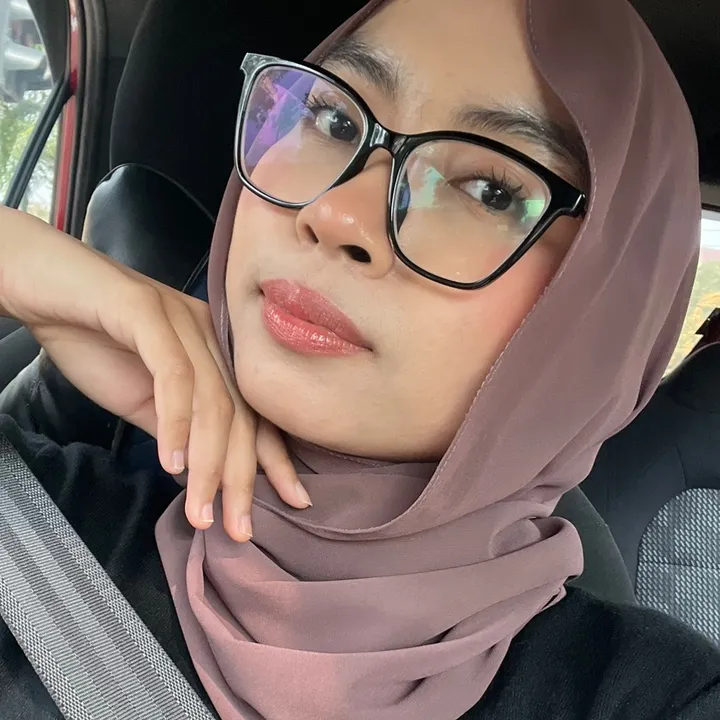 @izzatisofiaa