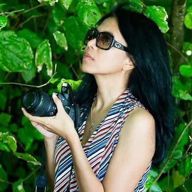 @desmaurelia