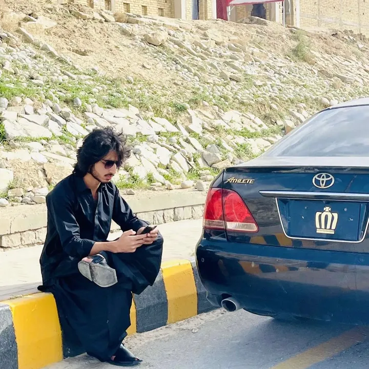 @moizkhanzarkoon2
