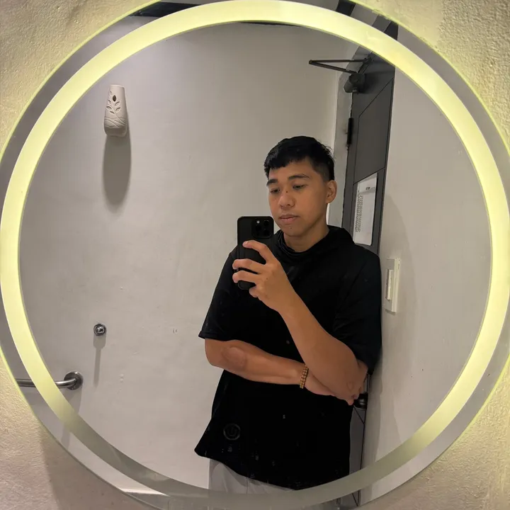 @thenamesrichj