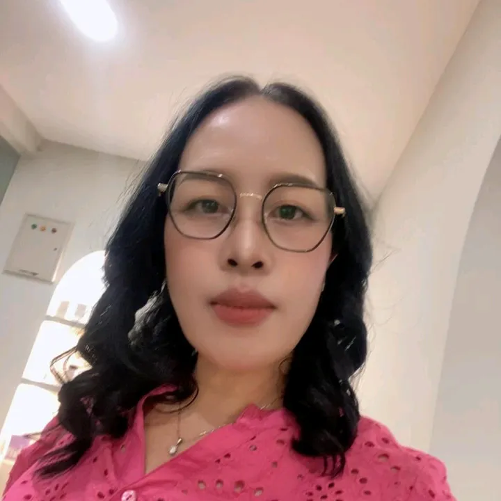 dewa.ayu.17