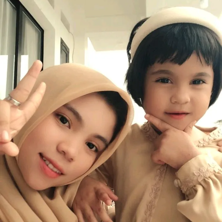 @amiraamira8259