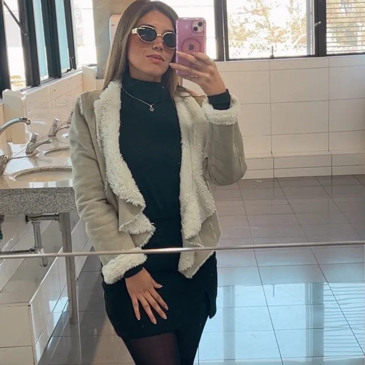 @katitablue