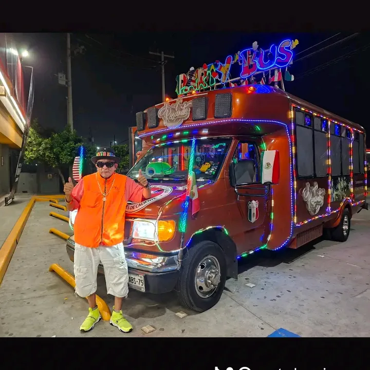 party.bus.juan.pon