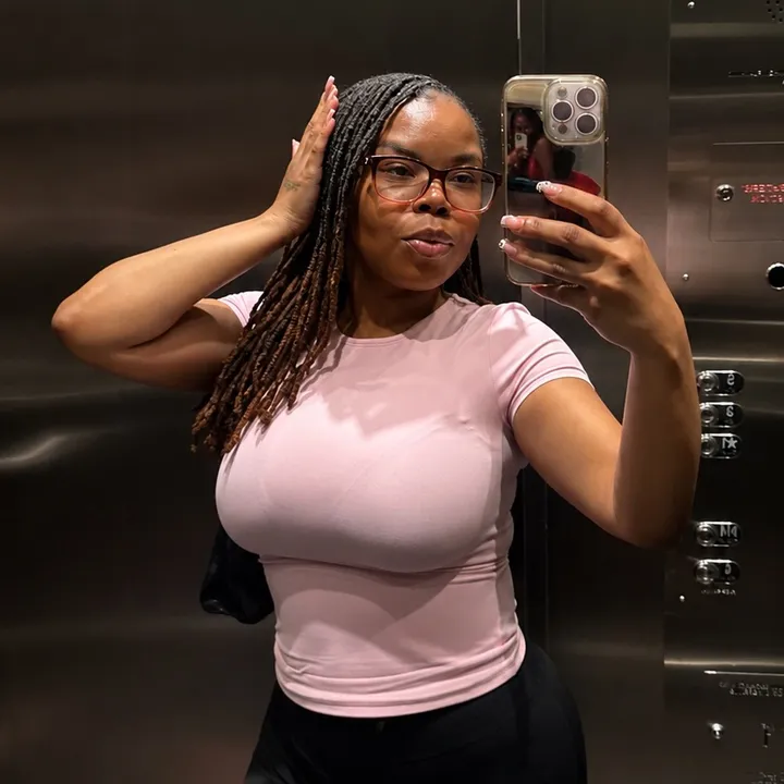 @itsimaniswrld