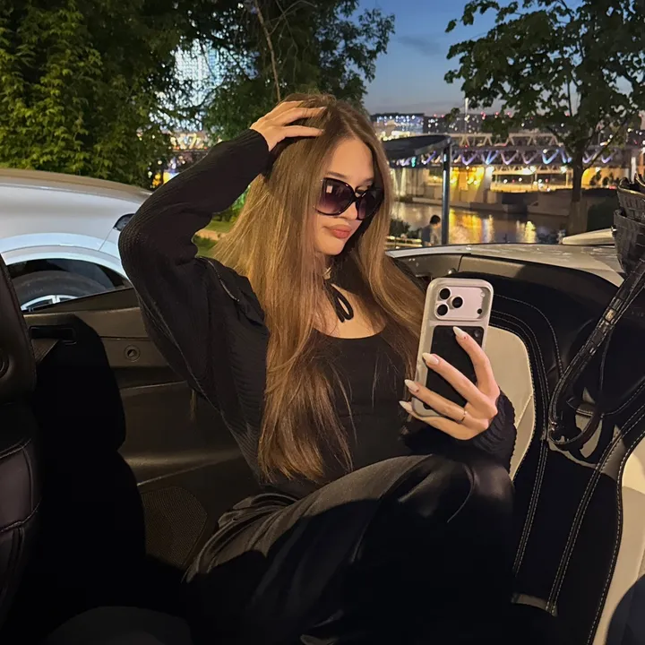 @daryaars