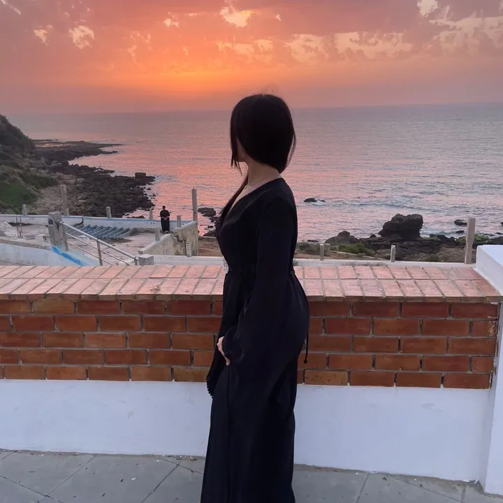 @aaicha.nakhli