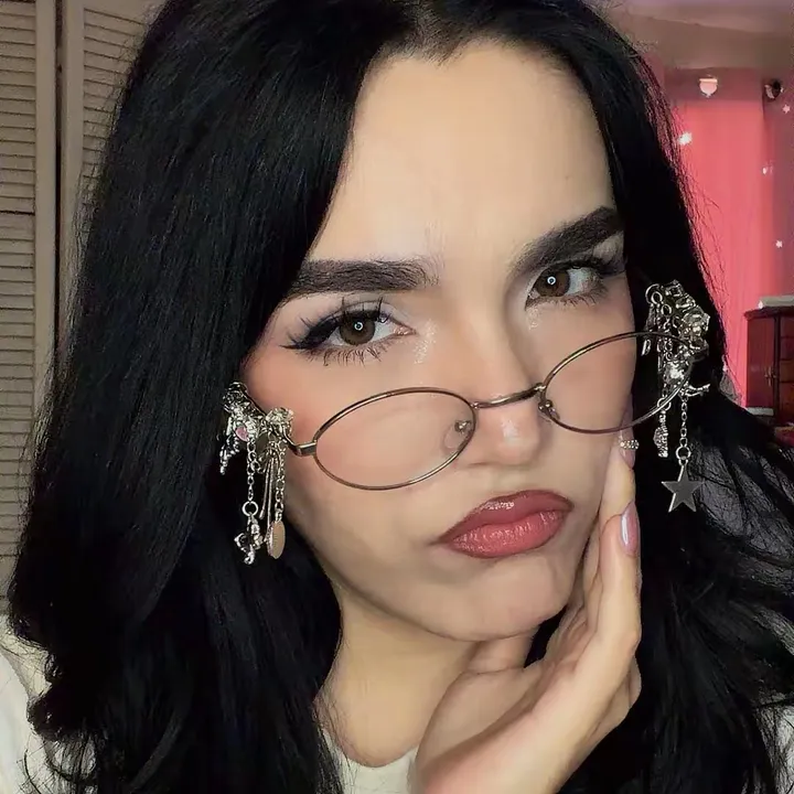 @carlabenitez583