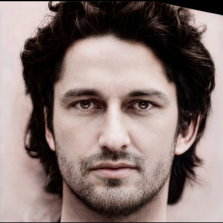 @gerard_butler..1